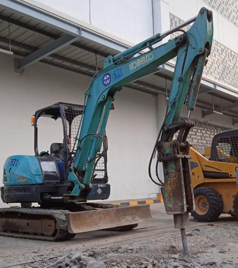 EXCAVATOR 5 SK